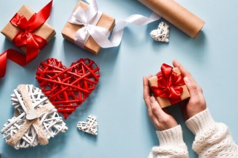 Chia sẻ chọn và tặng quà sinh nhật cho bạn gái ý nghĩa