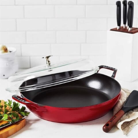 Chảo gang dùng cho bếp từ nấu nướng nhanh, ngon, nhiệt đều, giữ ấm lâu