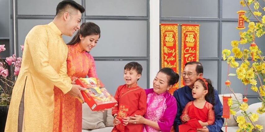 qua tang y nghia cho ong ba