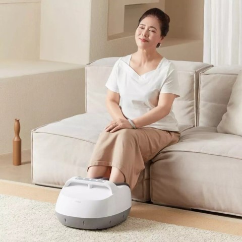 Người cao huyết áp có nên ngâm chân nước nóng không