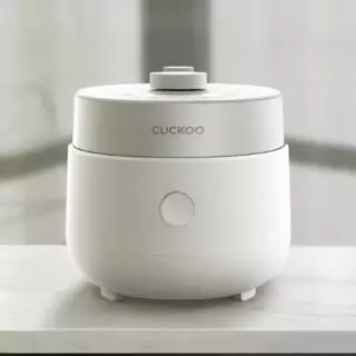 Nồi cơm điện Cuckoo CR-0685GW, dung tích 1,08 lít, bảo hành 2 năm