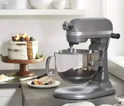 may tron bot Kitchenaid Pro 6 co than duc nguyen khoi