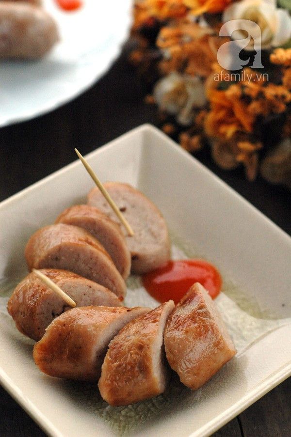 Tự làm xúc xích cực ngon và an toàn!