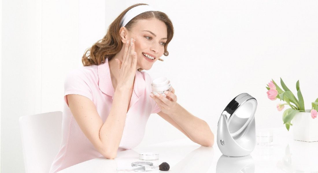 Gương trang điểm loại nào tốt nhất hiện nay