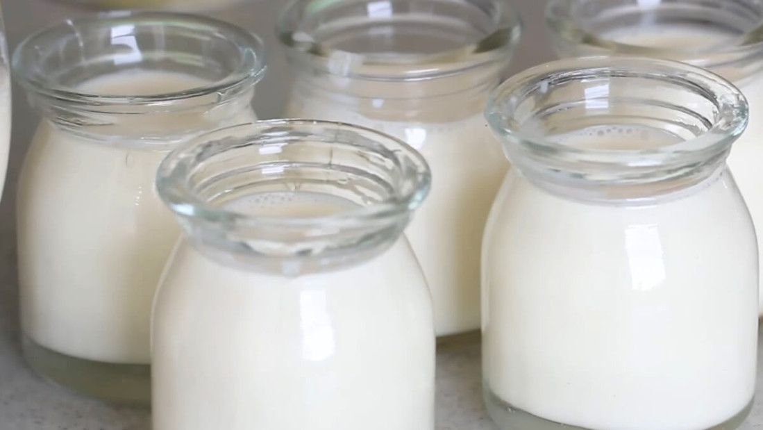Cách làm sữa chua từ sữa đặc và sữa tươi tại nhà