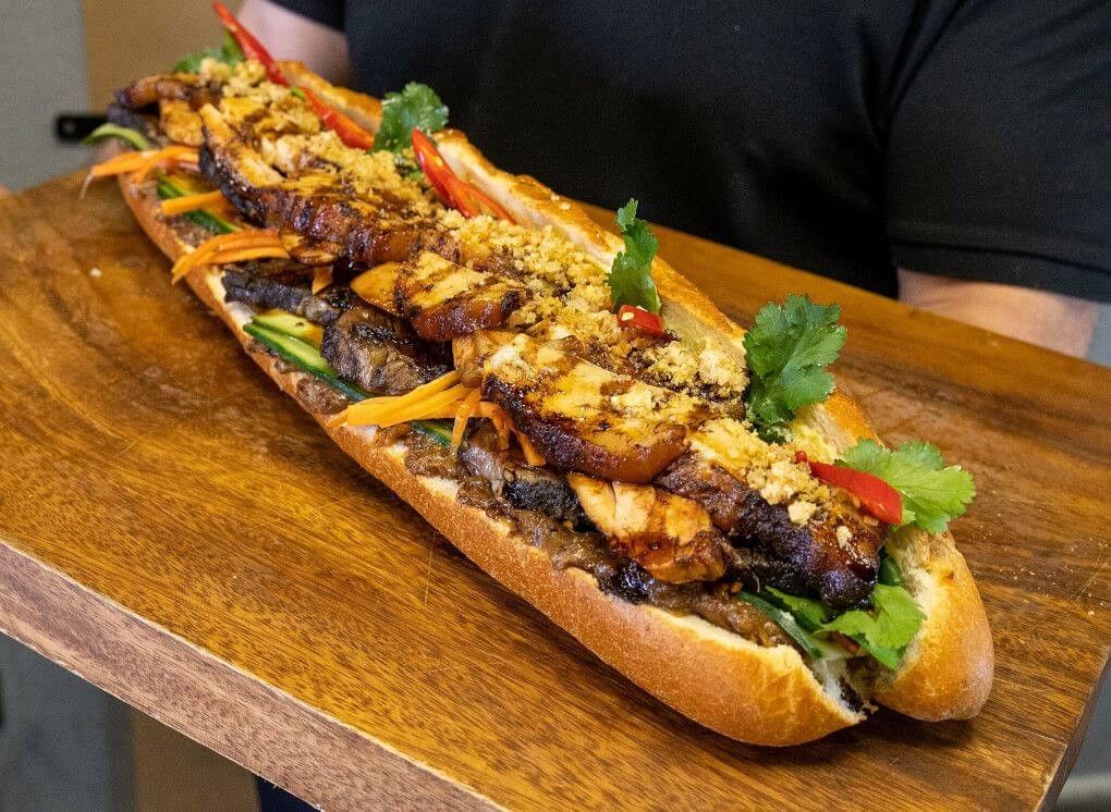 Cách làm bánh mì thịt nướng ngon tại nhà
