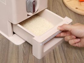 Top 3 thùng đựng gạo thông minh 10kg cho gia đình 2 đến 6 người ăn