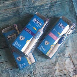 Bàn chải đánh răng điện Oral-B Vitality Gum Care, bảo hành 2 năm 1 đổi 1