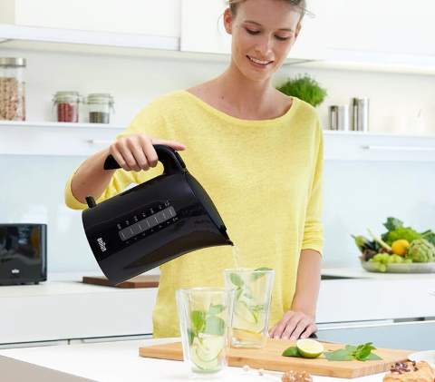 am sieu toc Braun WK 300 dung tich 1700ml