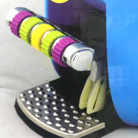 Bàn đạp bằng inox hạn chế tình trạng bị gãy, vỡ