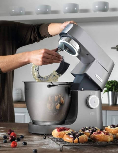 Máy trộn bột Kenwood Chef XL Titanium KVL8300S