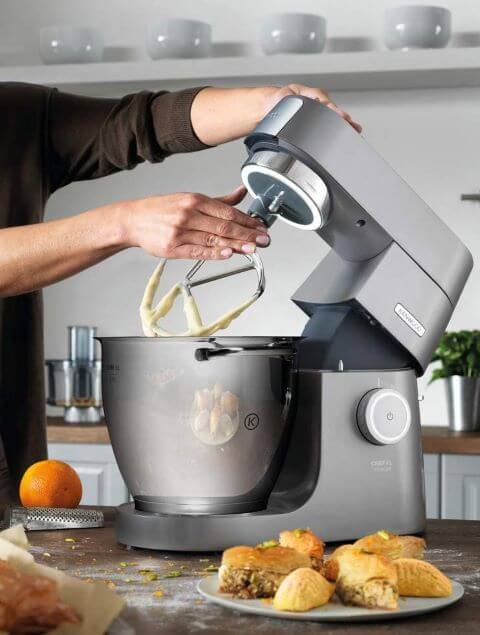 Máy trộn bột Kenwood Chef XL Titanium KVL8300S
