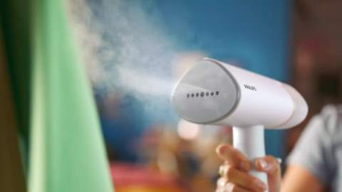 ban ui hoi nuoc cam tay Philips STH3020 hoi phun manh