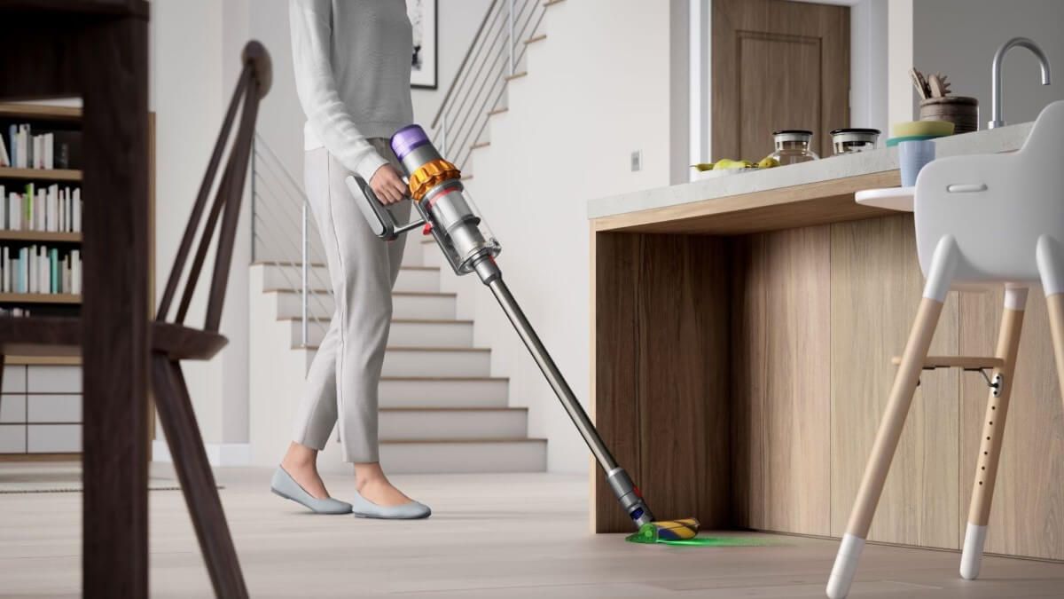 Dyson V15