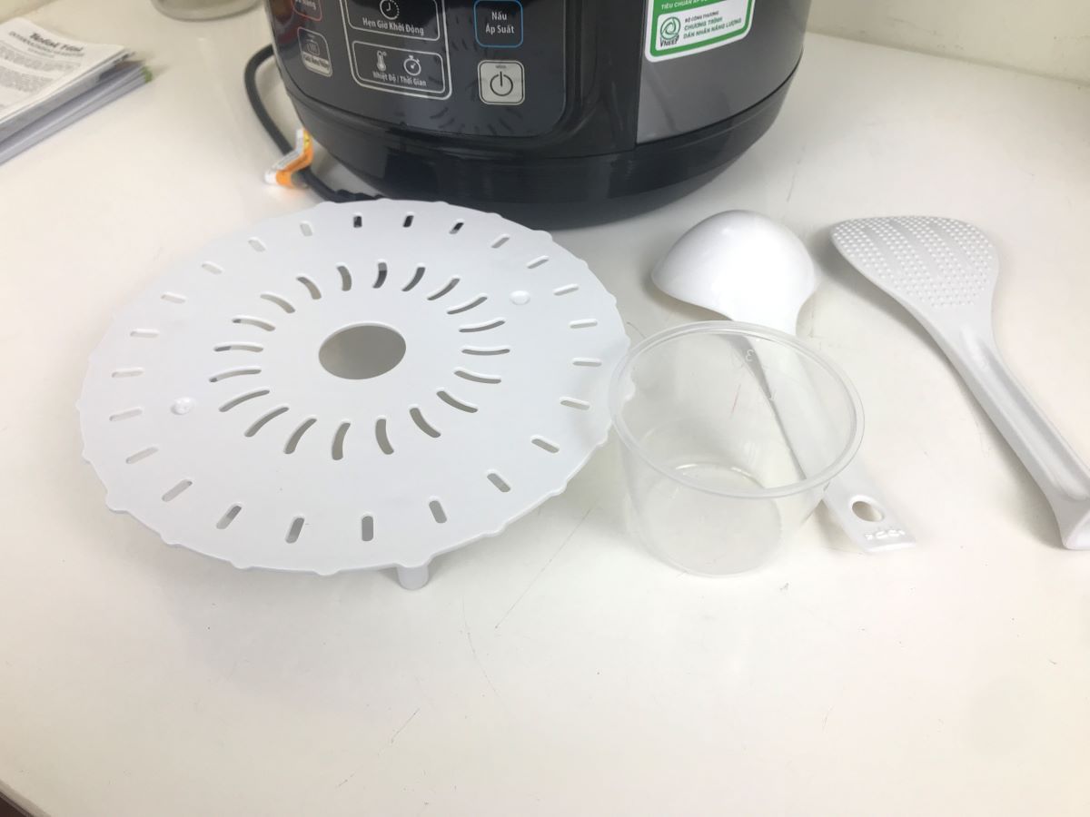 nồi áp suất điện tử tefal cy601868 dung tích 6 lít